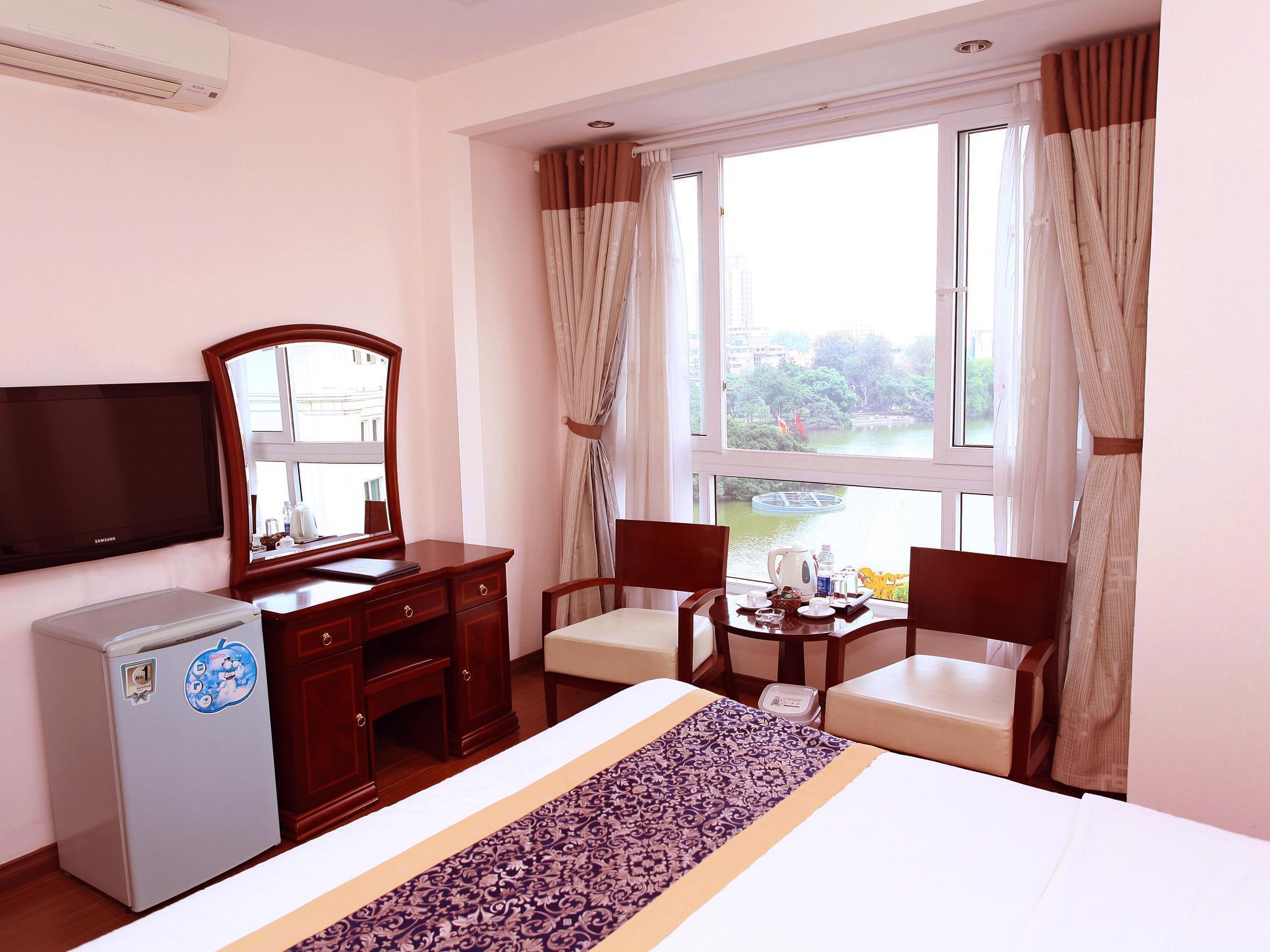 Lakeside Palace Hotel Hanoi Buitenkant foto